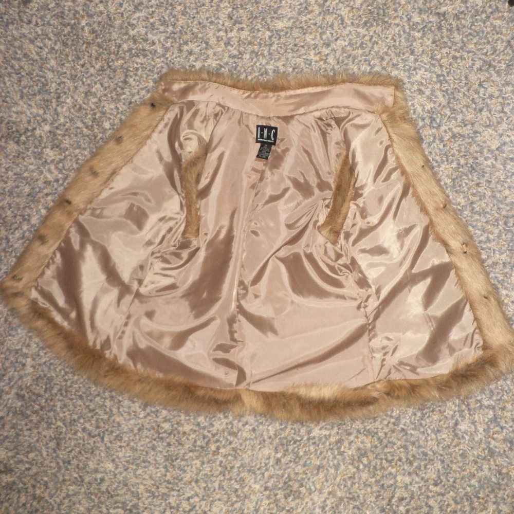 INC Faux Fur Vest M Brown Beige Tan OPEN FRONT - Picture 6 of 6